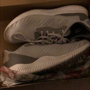 Adidas alphabounce rc m  grey and white